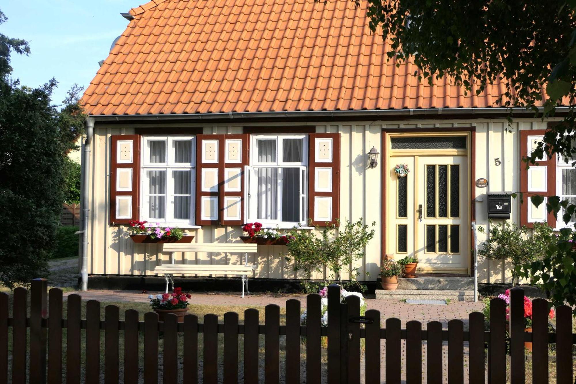 Kapitaenshaus In Strandnaehe In Prerow Exterior photo